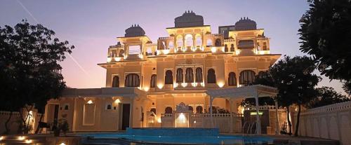 www.jaisinghgarh.com