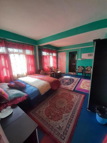 www.hoteldesroches.com