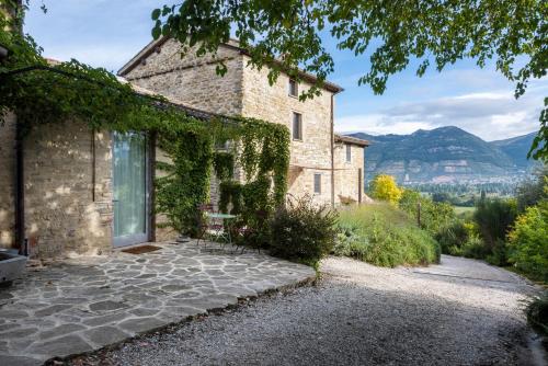www.villagobbibenelli.com