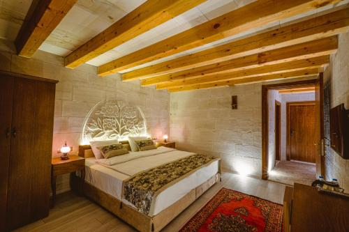 www.meskencavesuites.com