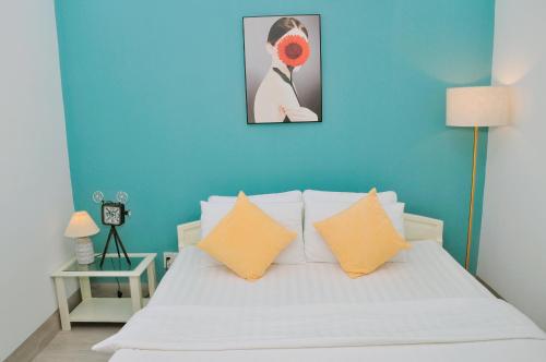 www.stellamarishyeres.com