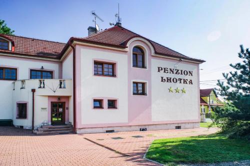 www.penzionlhotka.com