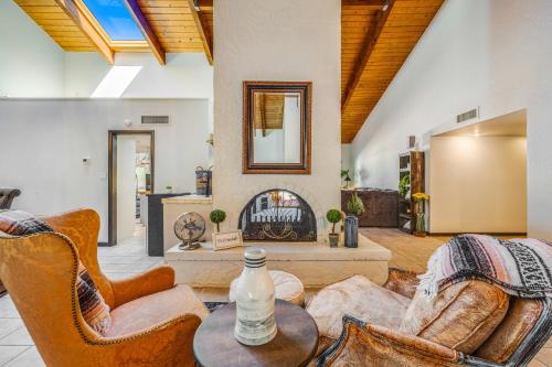 www.lahoteltravel.com