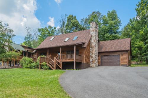 www.dancingbearlodge.com