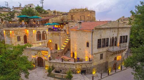 www.pietracavesuites.com