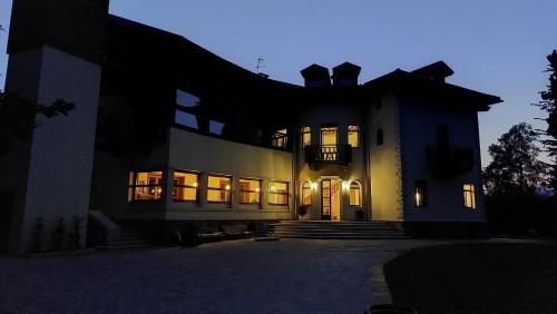 www.villacavallier.it