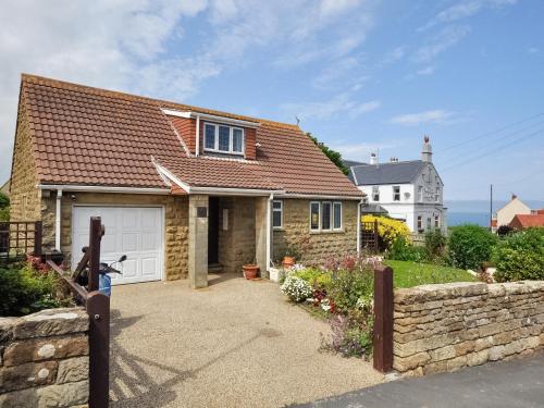 www.albioncottagewhitby.co.uk