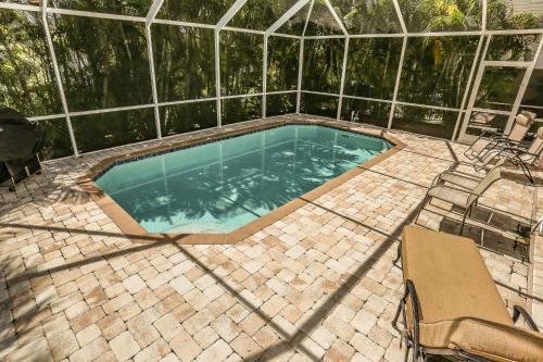 www.distinctivebeachrentals.com