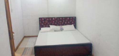 www.royalphuketmarina.com