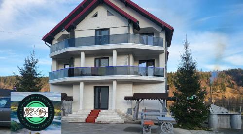 www.twoseasonsresorts.com