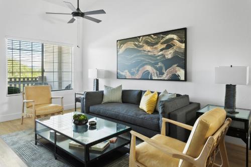 www.hideawaynorthscottsdale.com