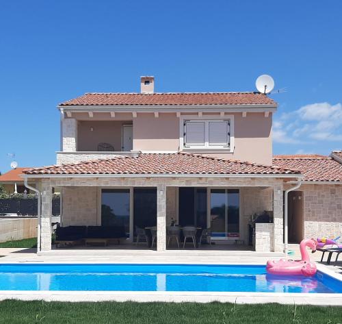 www.happyvilla.gr