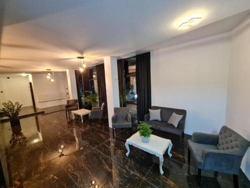 www.hotelcentralpoint.com