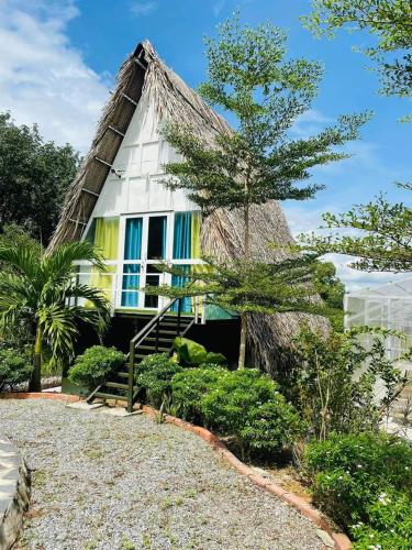 www.bangsarayvillageresort.com