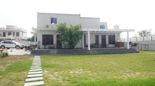 www.almafarmstay.com
