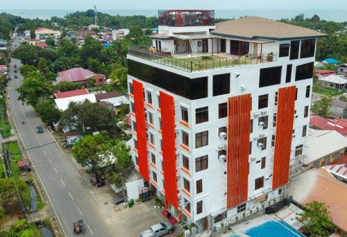 www.ayahotelandresidences.com