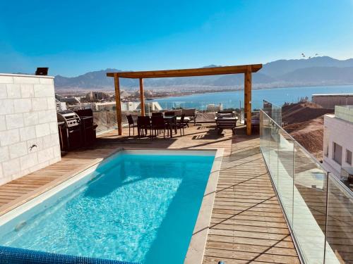 www.villaduocean.com