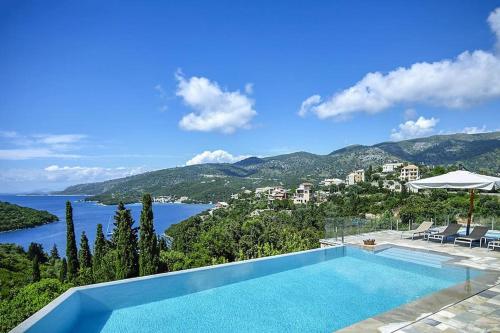 www.karvounovillas.gr