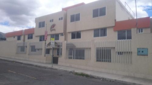 www.hotelpeepaltree.com