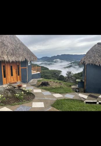 www.hotel-mahogany.com