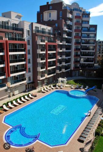 www.admiral-plaza.com