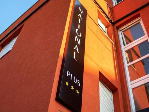 www.hotelrrsuites.com
