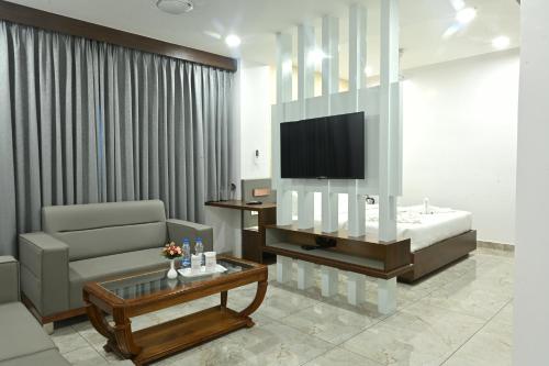 www.hotelpuertomoreloscuernavaca.com