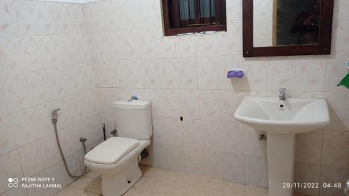 www.villaroyalephuket.com