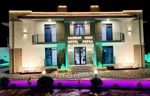 www.arribashotel.com