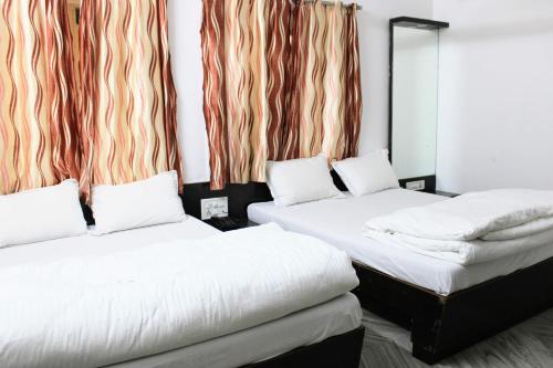www.bookingjini.com