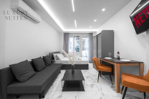 www.theluxurysuites.gr