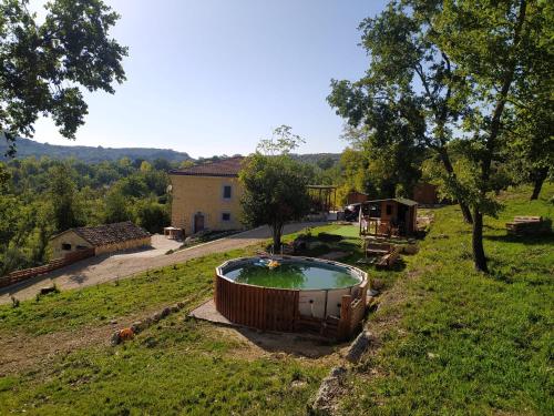 www.agricolatrecasali.it