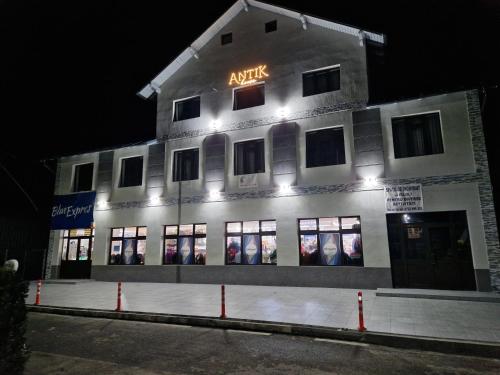www.antikhousecornu.com