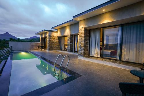www.aamourresort.com