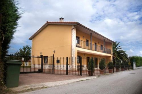 www.hotels-menorca.com