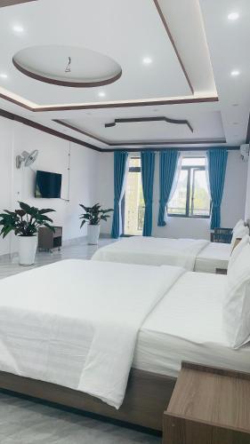 www.bhaderwahhotelsurya.com