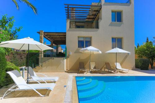www.hmrholidays.com