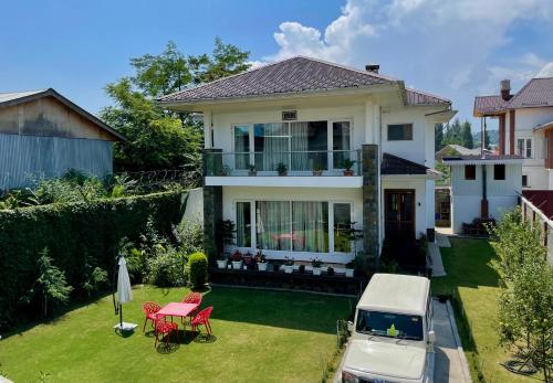 www.whitecottagekashmir.com
