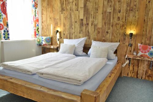 www.apartmany-cernydul.cz