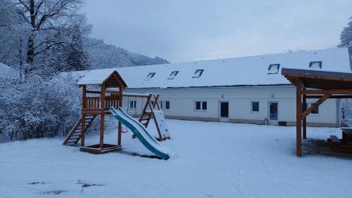 www.amalkindvor.sk