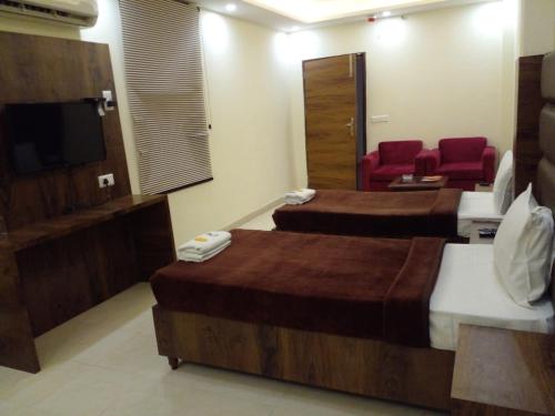 www.hotelsintrajardim.pt