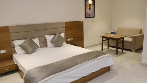 www.iospalacehotel.com