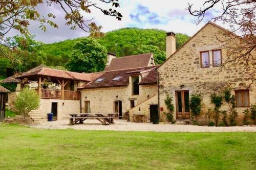 www.luxevakantiehuis-dordogne.com