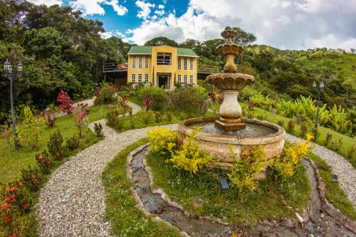 www.ancestralglamping.co
