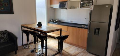www.achtishotel.com