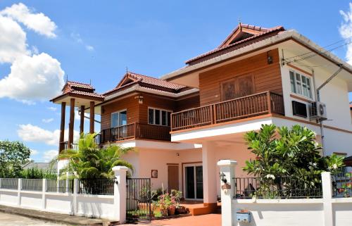 www.thailannaresort.com