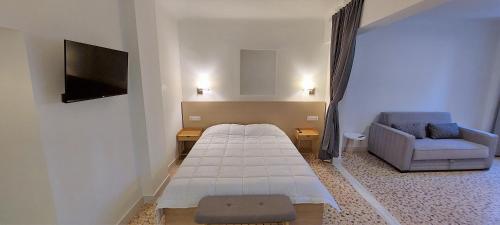 www.athensplakafamilysuites.gr