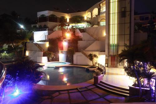 www.boholplazaresort.com