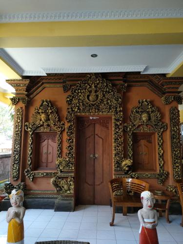 www.uniquehomestays.com