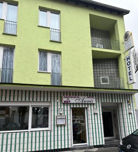www.hotelsani.com.mk